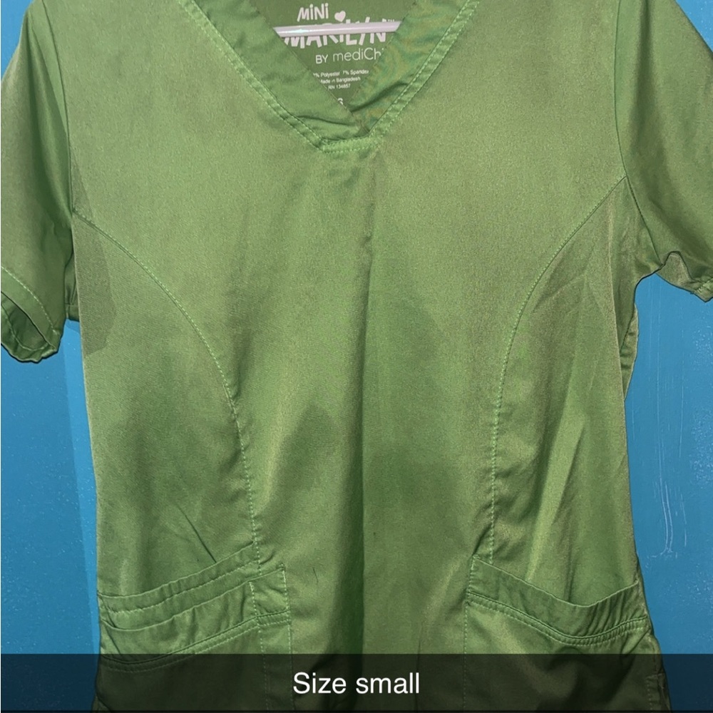Med Couture Green V-Neck Top with Ruched Sides